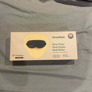 Therabody SleepMask - Black and Cream